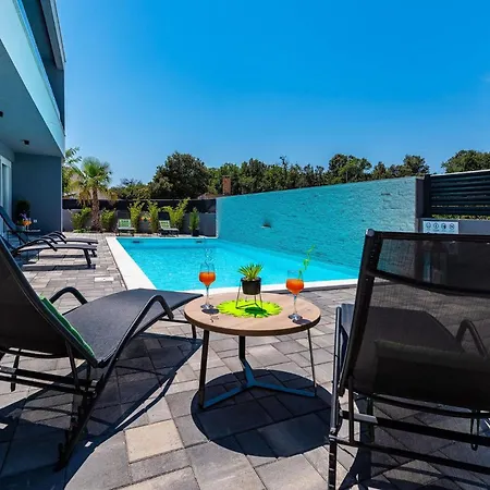 Nina Zaton Holiday home