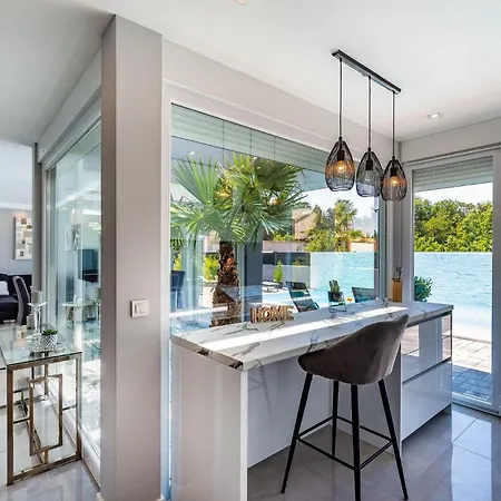 Nina Zaton Holiday home *
